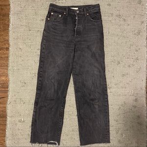 Levi ribcage straight raw hem